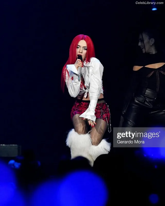 Ava Max photo 12 of 2136