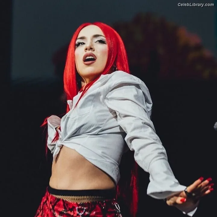 Ava Max photo 15 of 2136