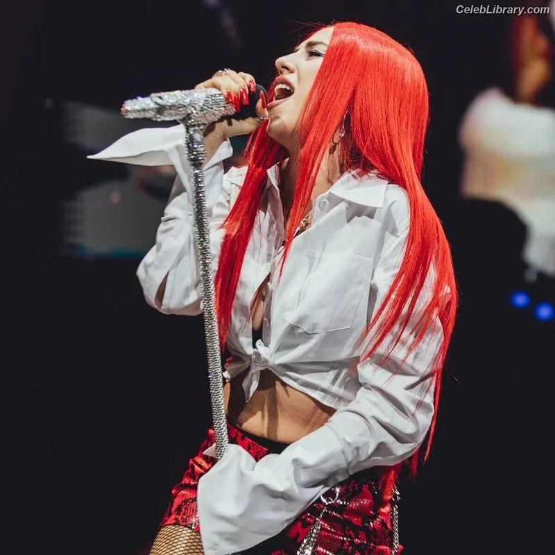 Ava Max photo 16 of 2136