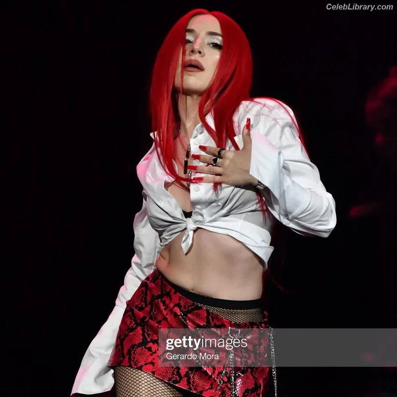 Ava Max photo 21 of 2136