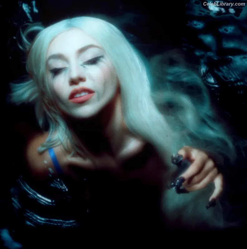 Ava Max photo 18 of 2136