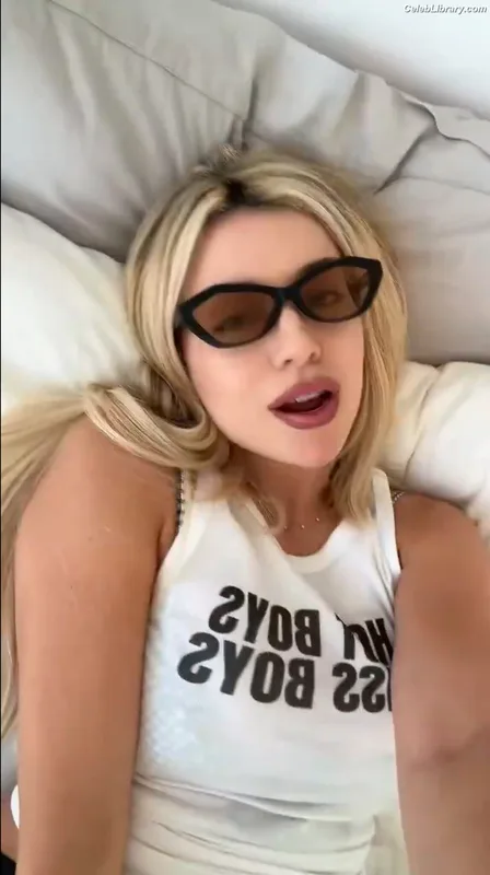 Ava Max photo 13 of 2136