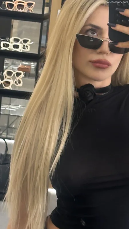 Ava Max photo 15 of 2136