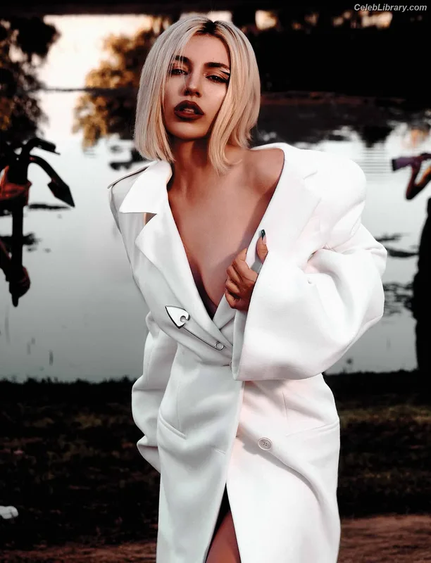 Ava Max photo 20 of 2136