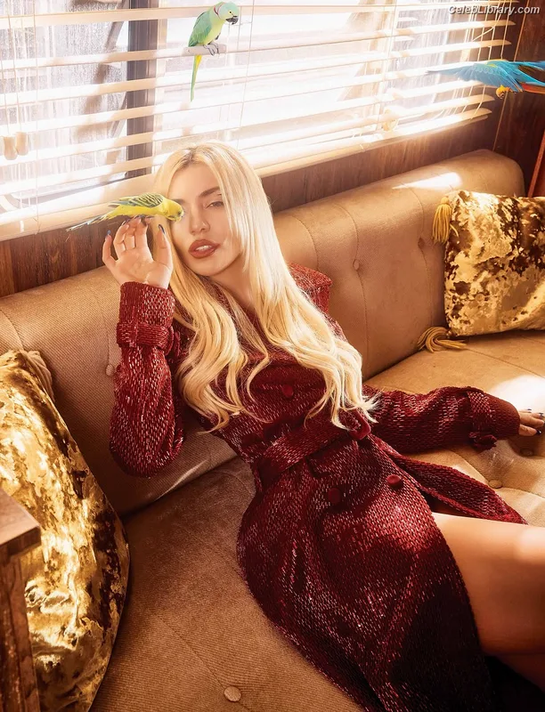 Ava Max photo 21 of 2136