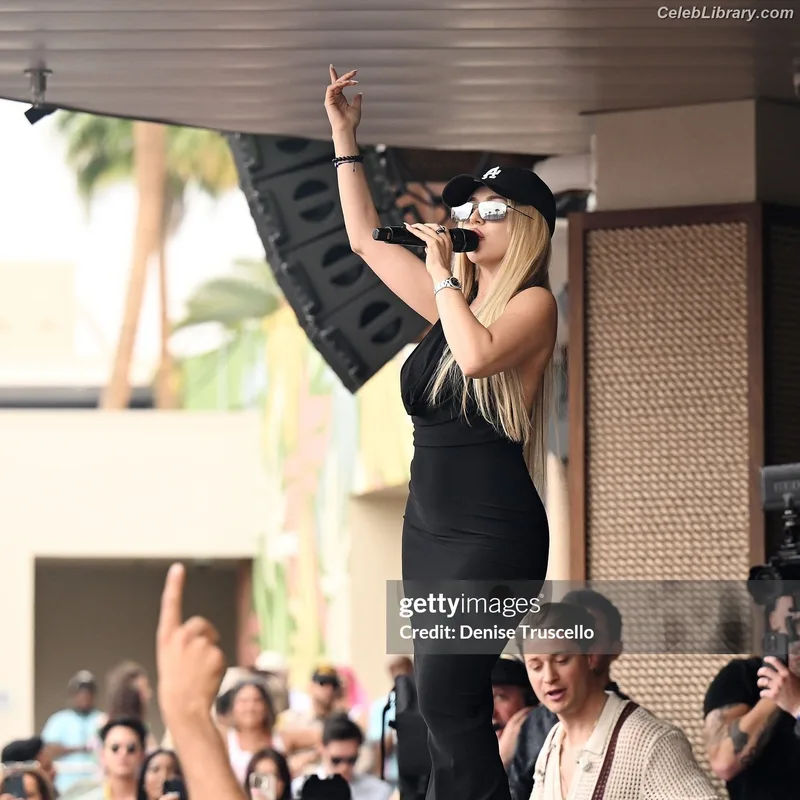 Ava Max photo 20 of 2136