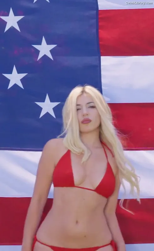 Ava Max photo 8 of 2136