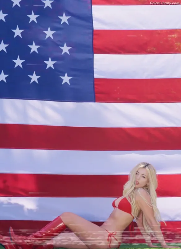 Ava Max photo 9 of 2136