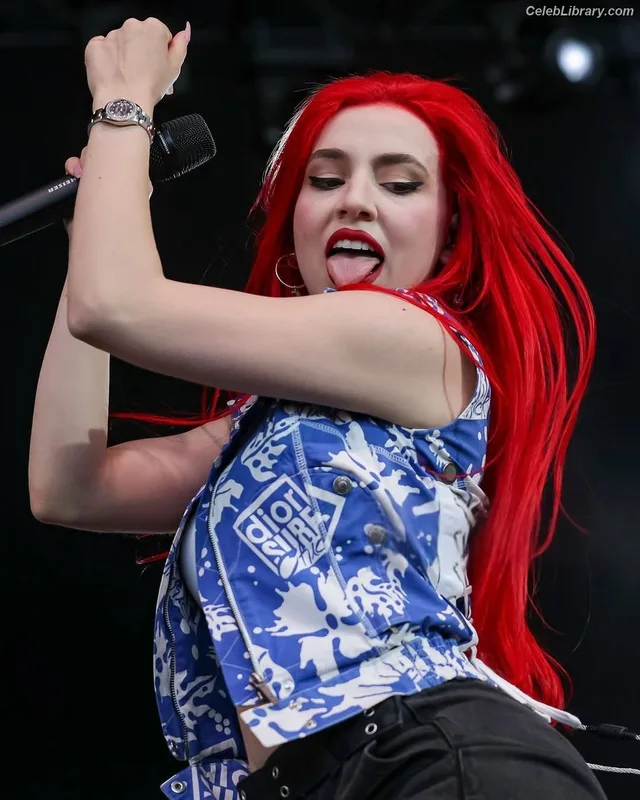 Ava Max photo 2 of 2136
