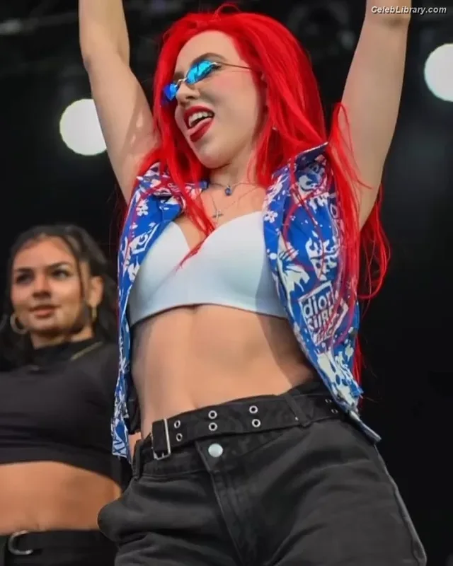Ava Max photo 6 of 2136