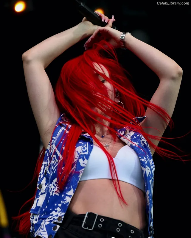 Ava Max photo 10 of 2136
