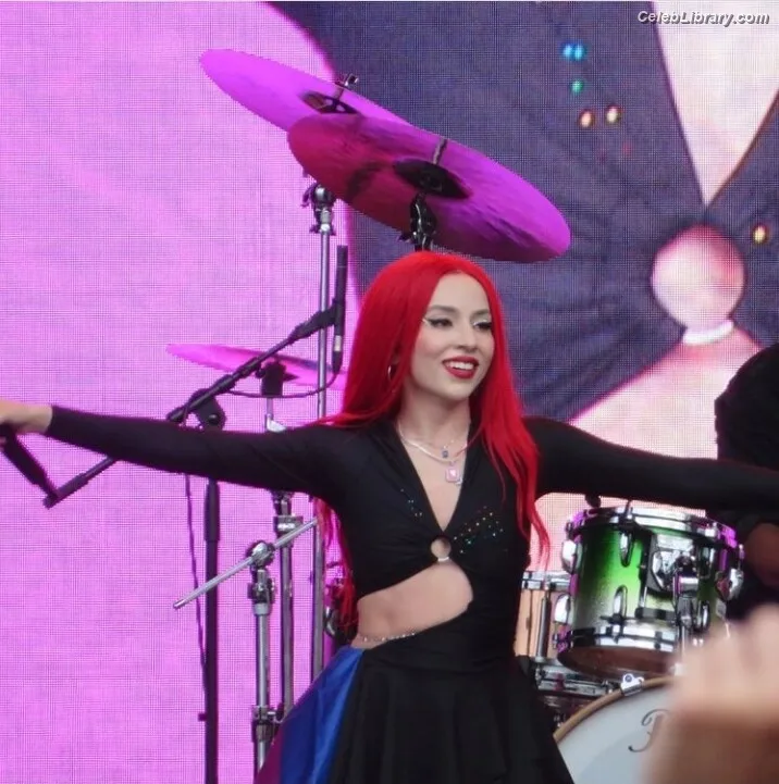 Ava Max photo 10 of 2136