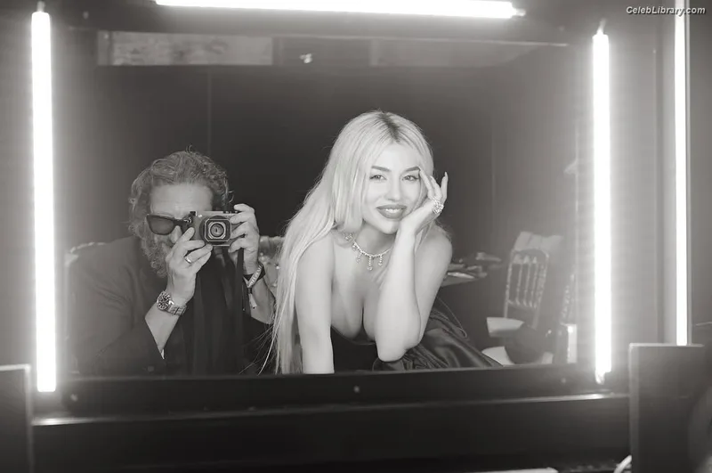 Ava Max photo 16 of 2136