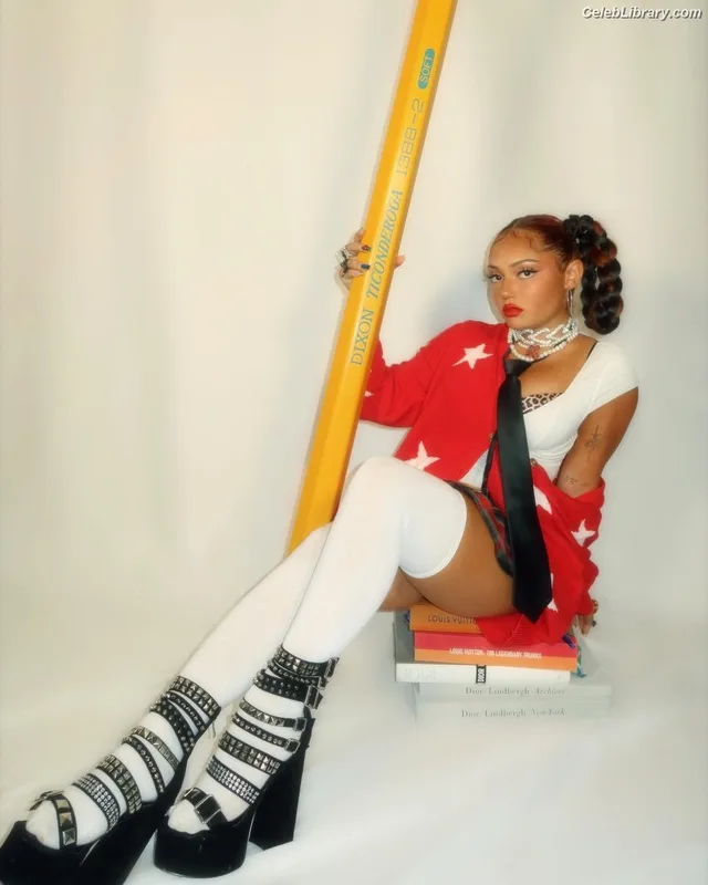 Avani Gregg photo 7 of 1181