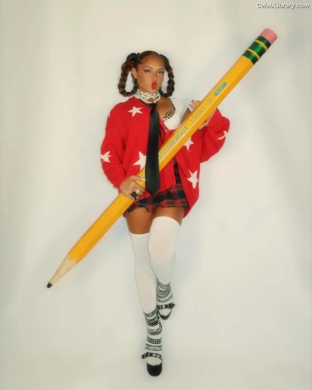 Avani Gregg photo 8 of 1181