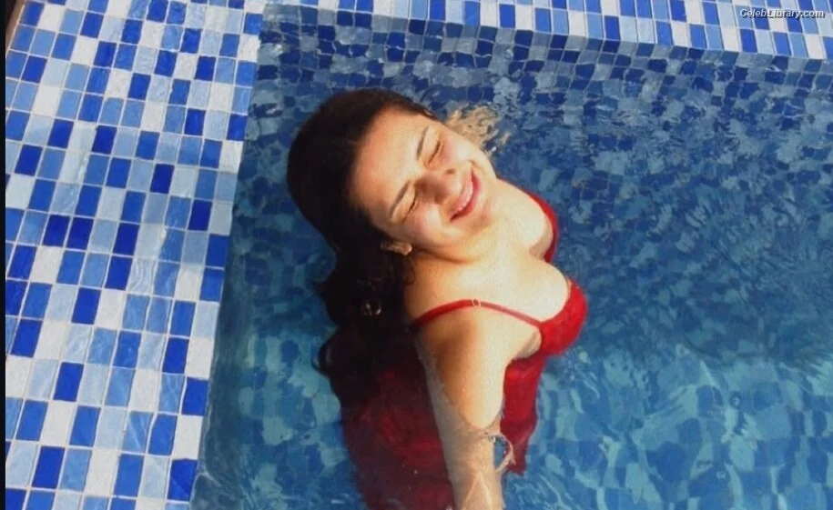 Avneet Kaur photo 19 of 1027