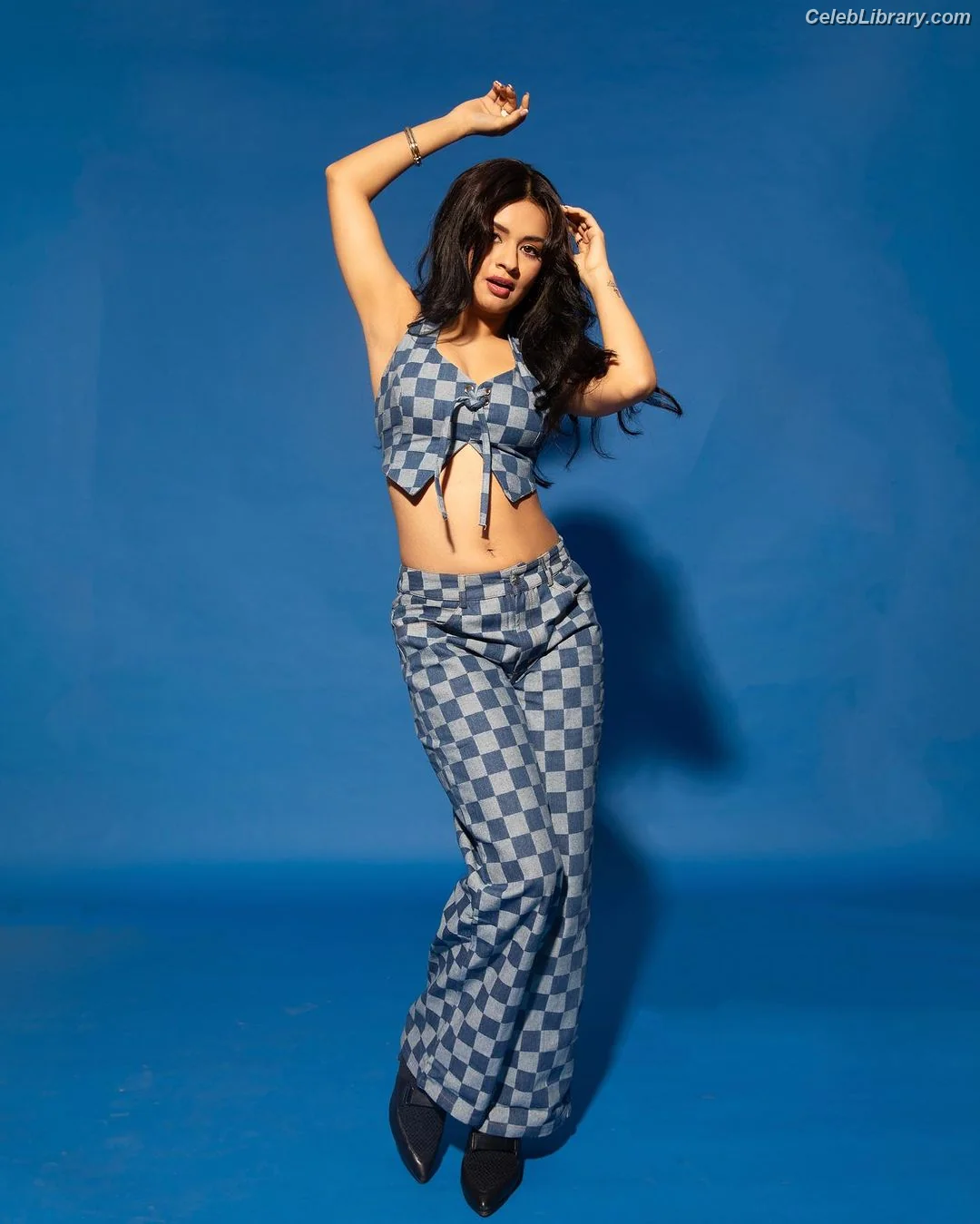 Avneet Kaur photo 15 of 1027