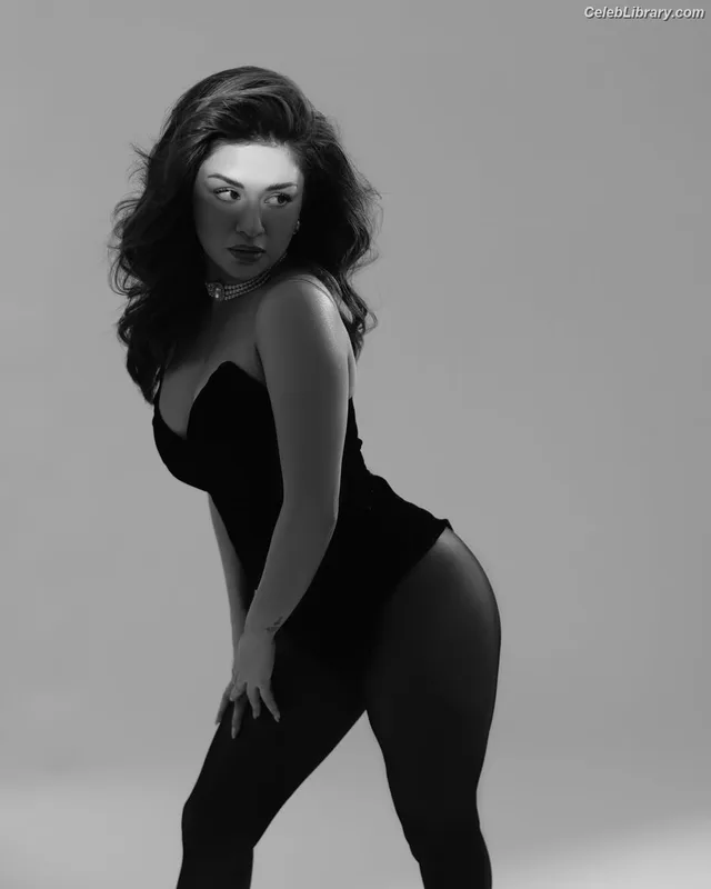 Avneet Kaur photo 18 of 1028