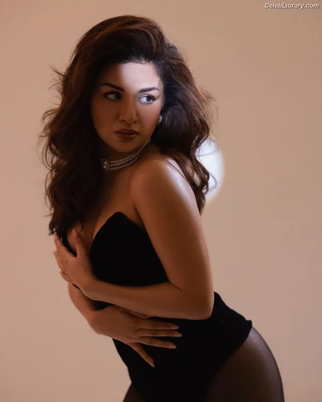 Avneet Kaur photo 22 of 1028