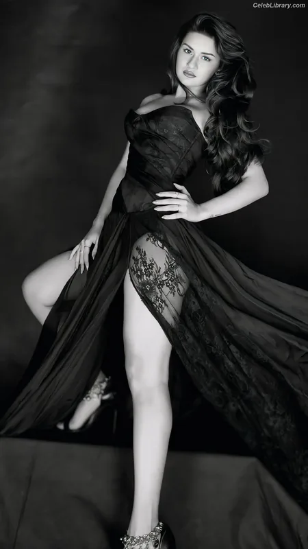 Avneet Kaur photo 14 of 1028