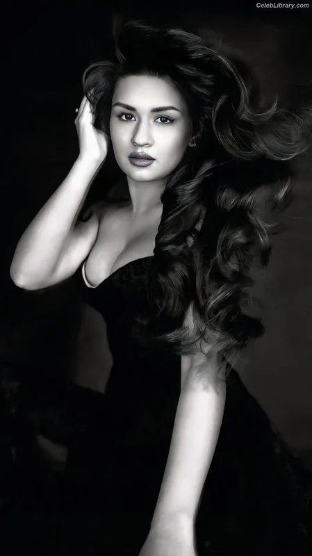 Avneet Kaur photo 16 of 1028