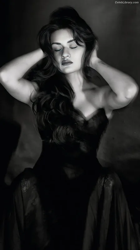Avneet Kaur photo 17 of 1028