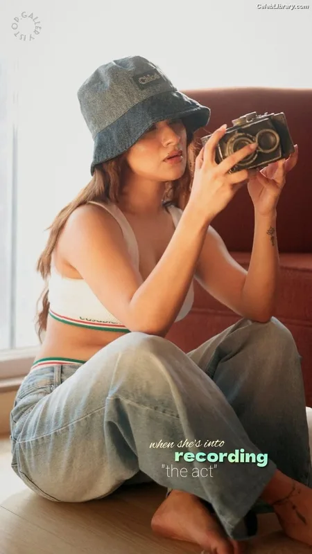 Avneet Kaur photo 20 of 1028