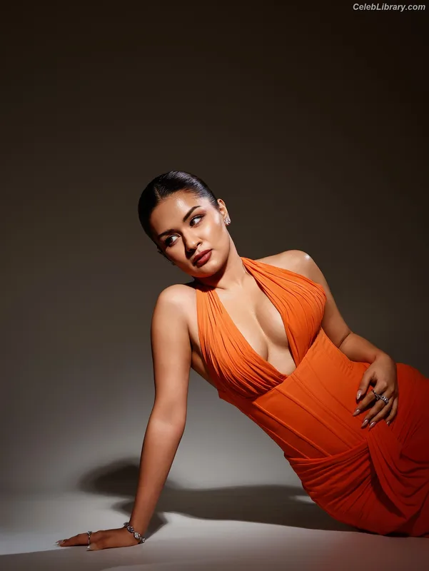 Avneet Kaur photo 22 of 1028