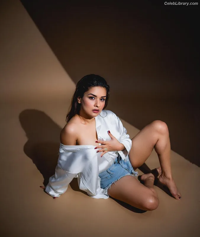 Avneet Kaur photo 18 of 1028