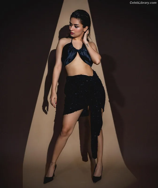Avneet Kaur photo 21 of 1028