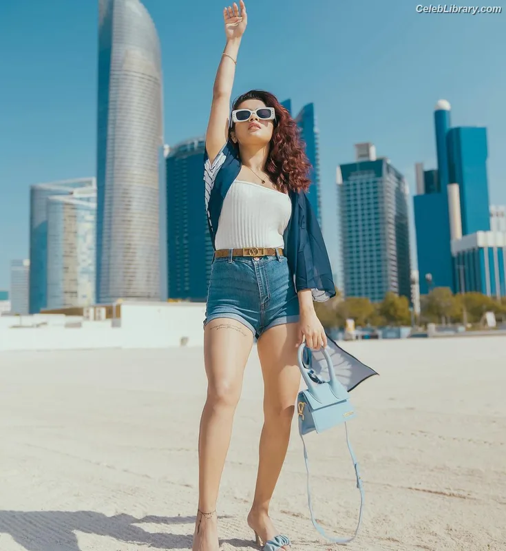 Avneet Kaur photo 19 of 1028