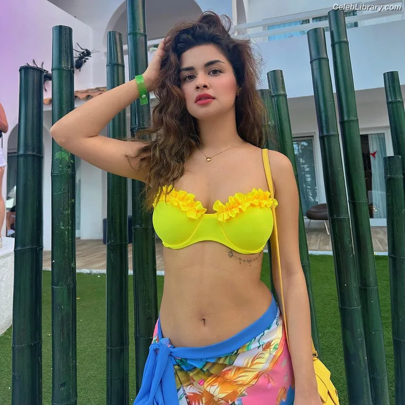 Avneet Kaur photo 18 of 1028