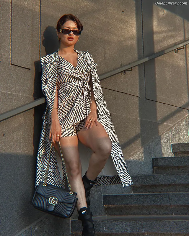 Avneet Kaur photo 15 of 1028