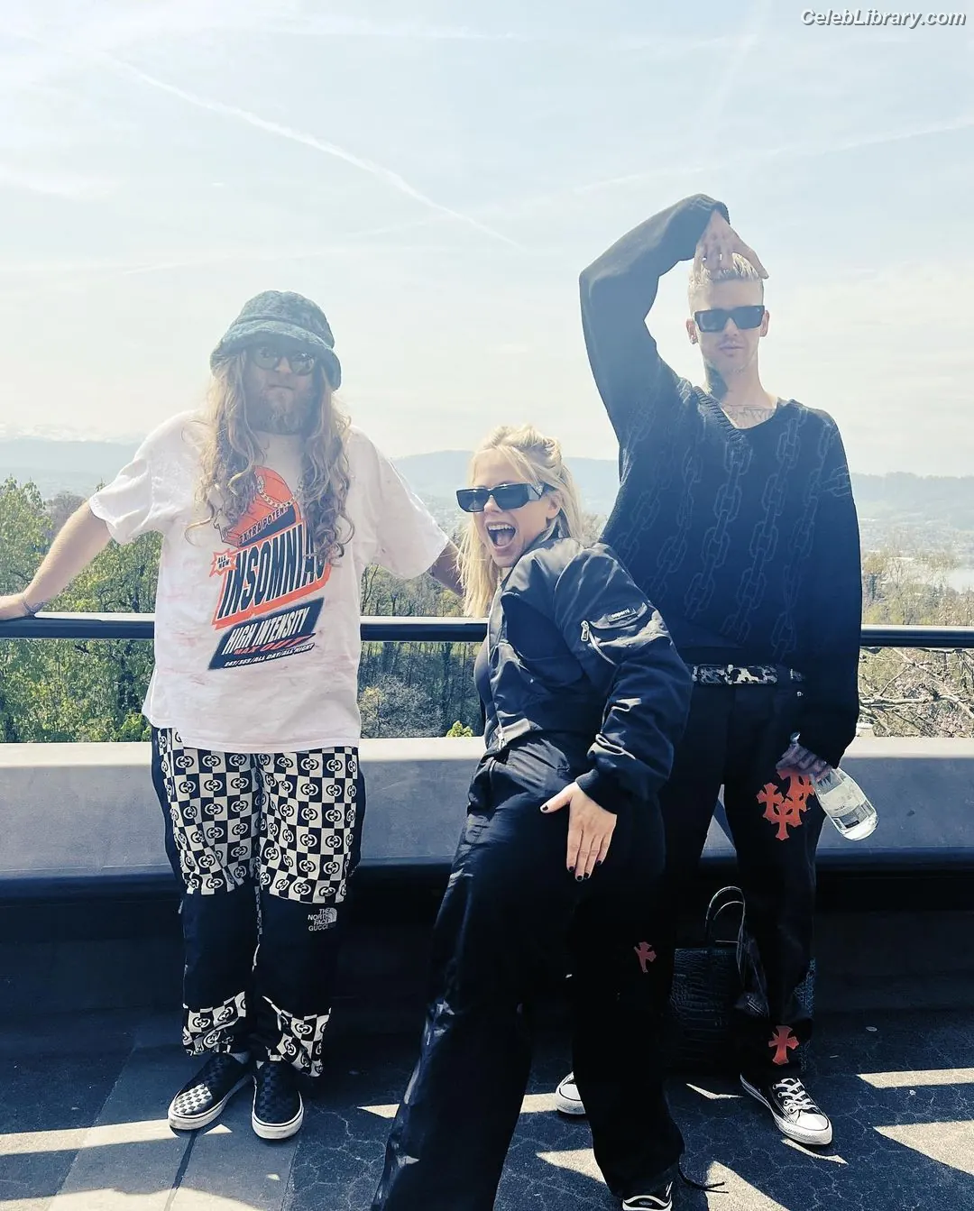 Avril Lavigne photo 7 of 790