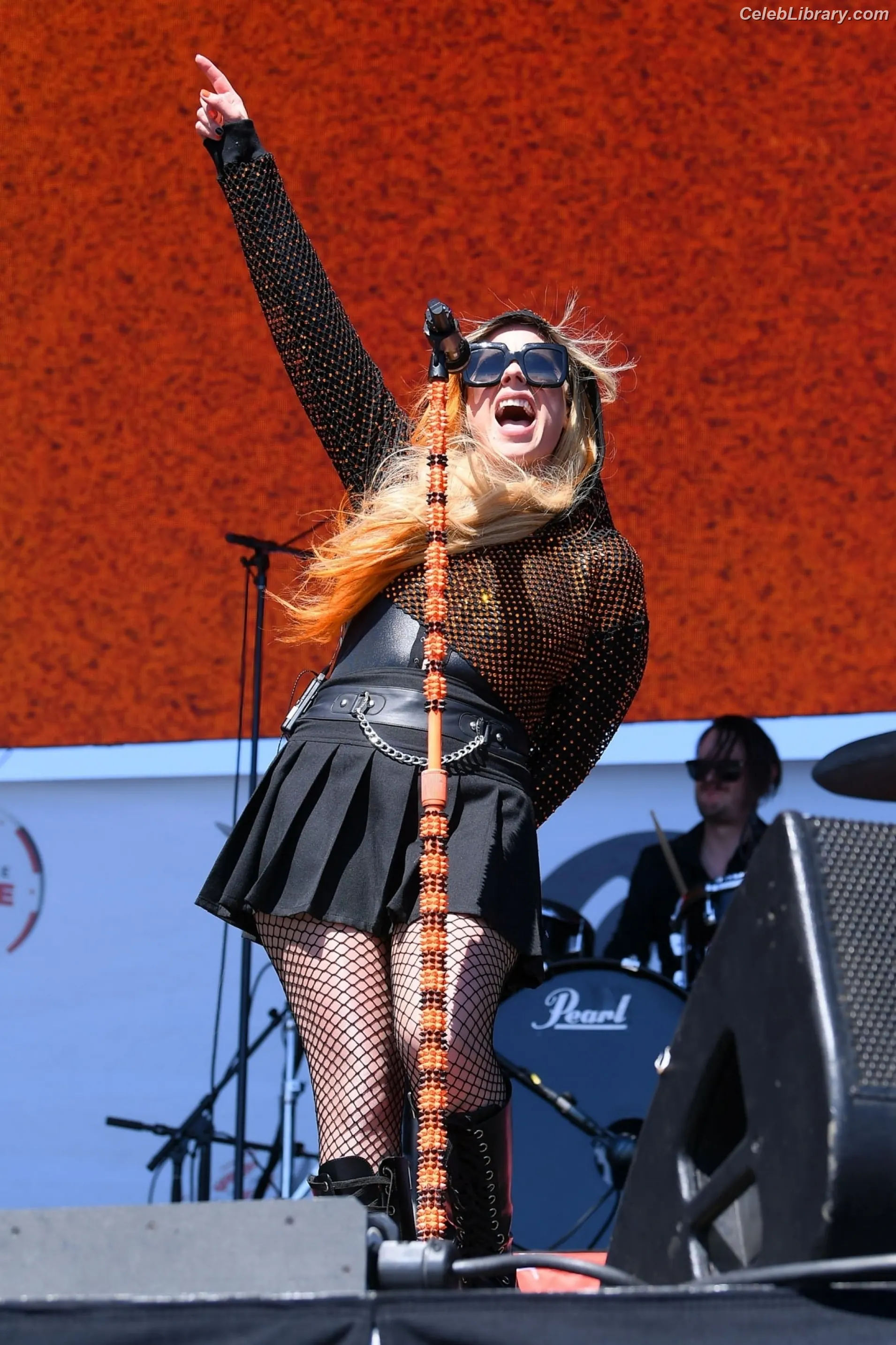 Avril Lavigne photo 2 of 790