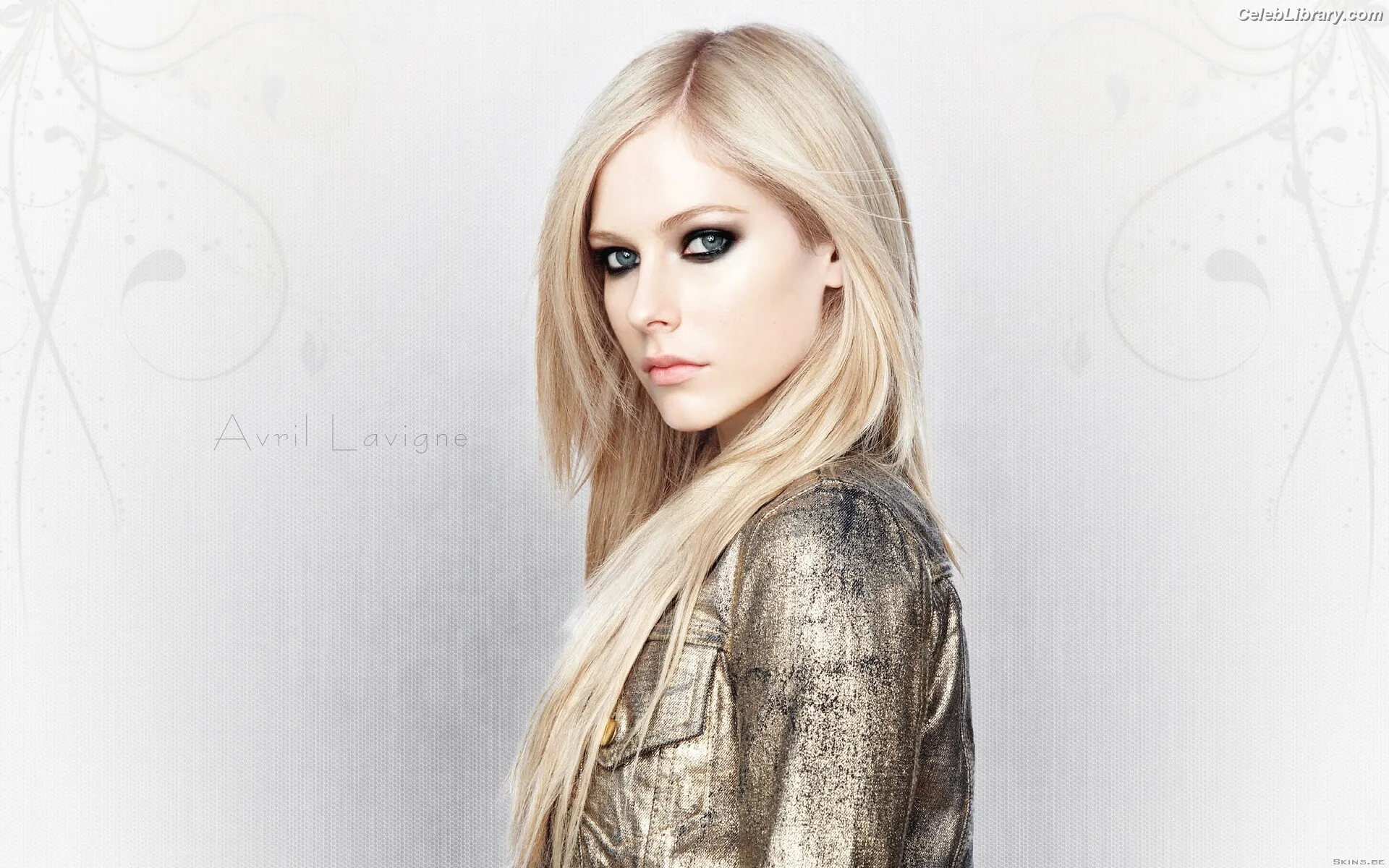Avril Lavigne photo 1 of 790