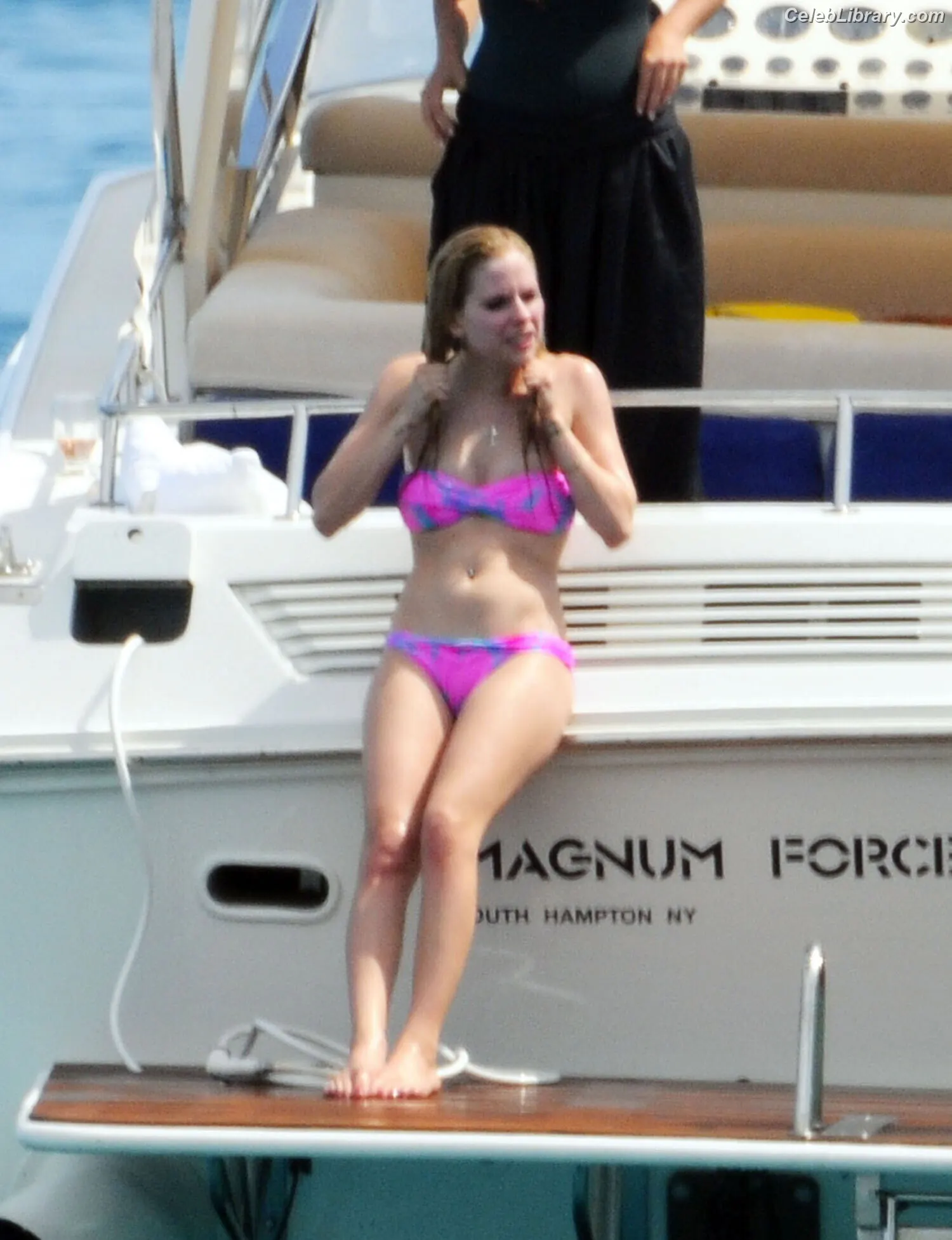 Avril Lavigne photo 11 of 790