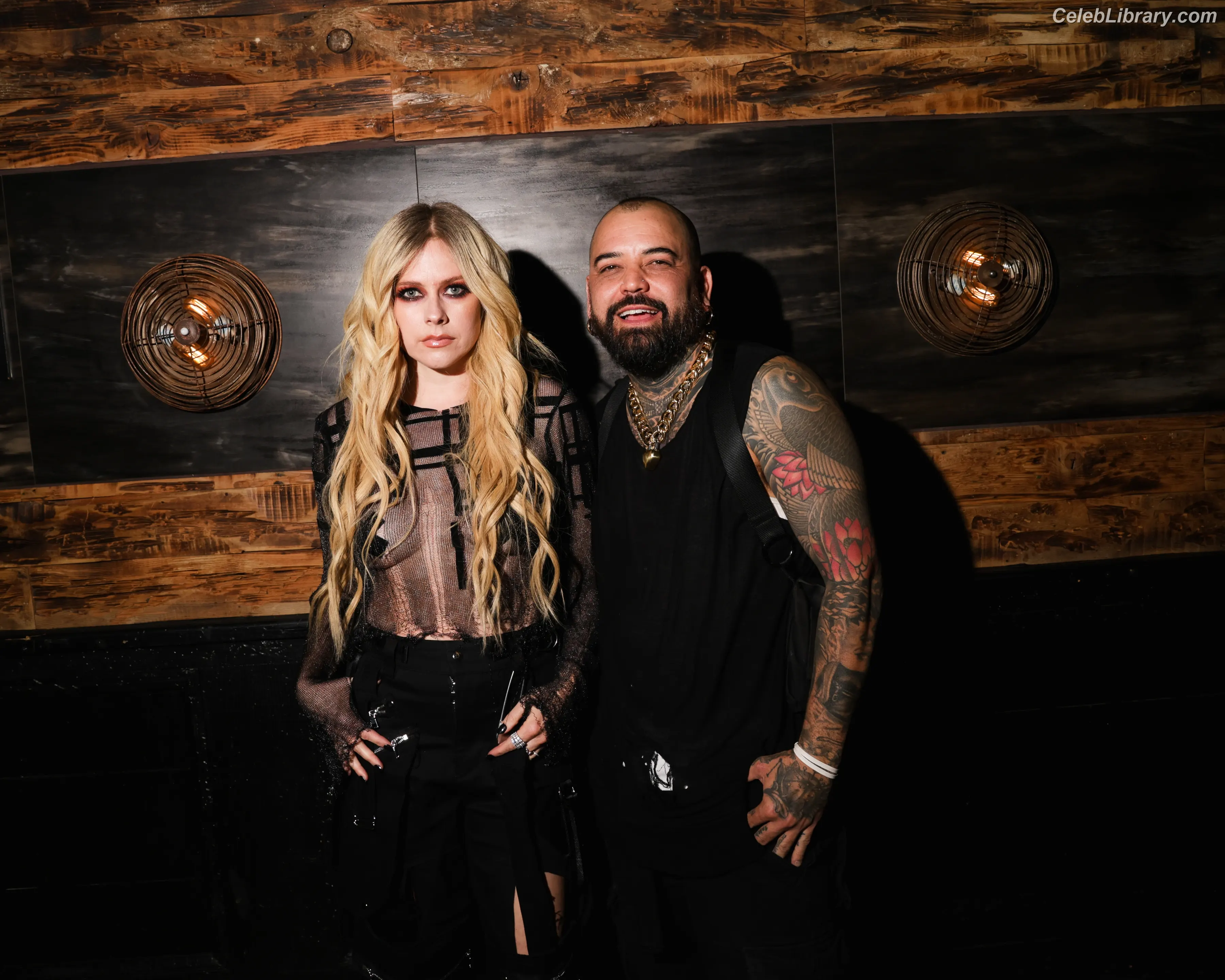 Avril Lavigne photo 24 of 790