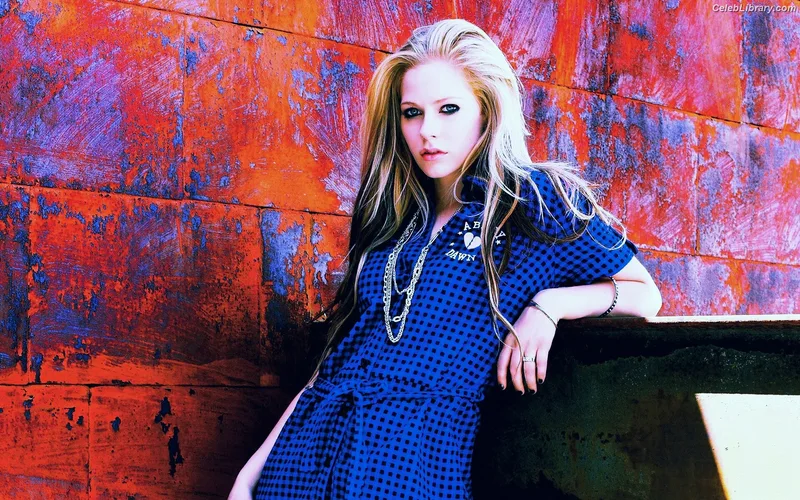 Avril Lavigne photo 14 of 791