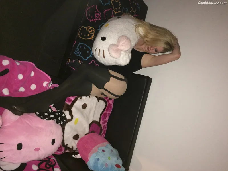 Avril Lavigne photo 7 of 791