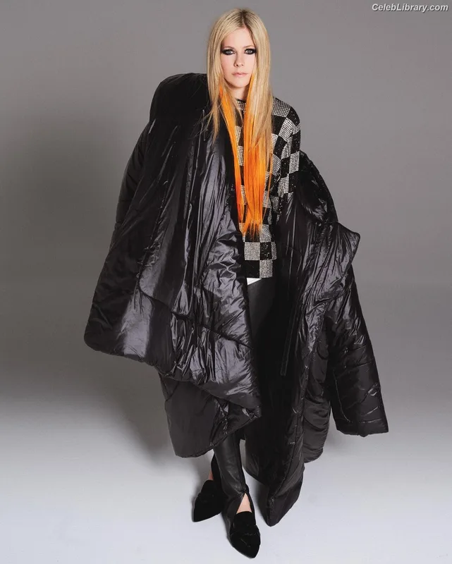 Avril Lavigne photo 19 of 791