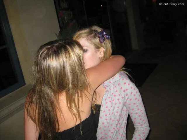 Avril Lavigne photo 23 of 791