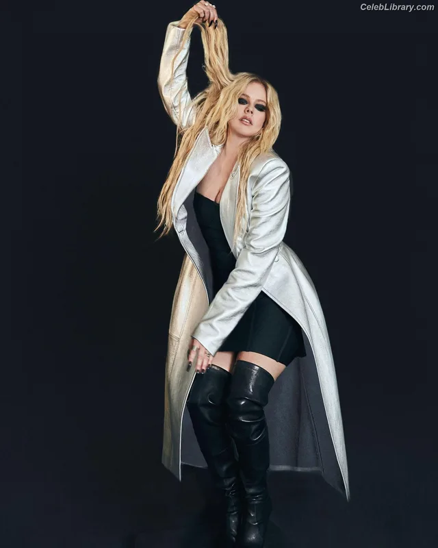 Avril Lavigne photo 14 of 791