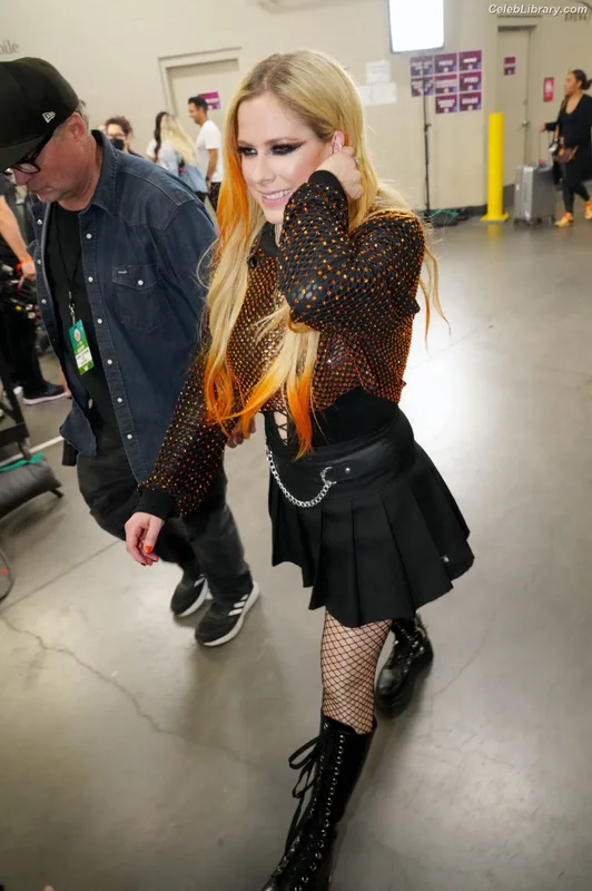 Avril Lavigne photo 21 of 791