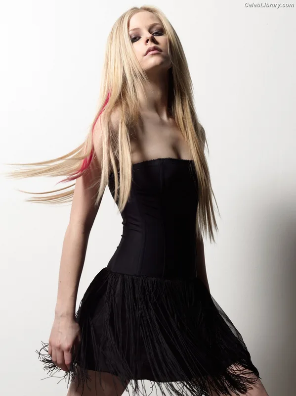 Avril Lavigne photo 8 of 791