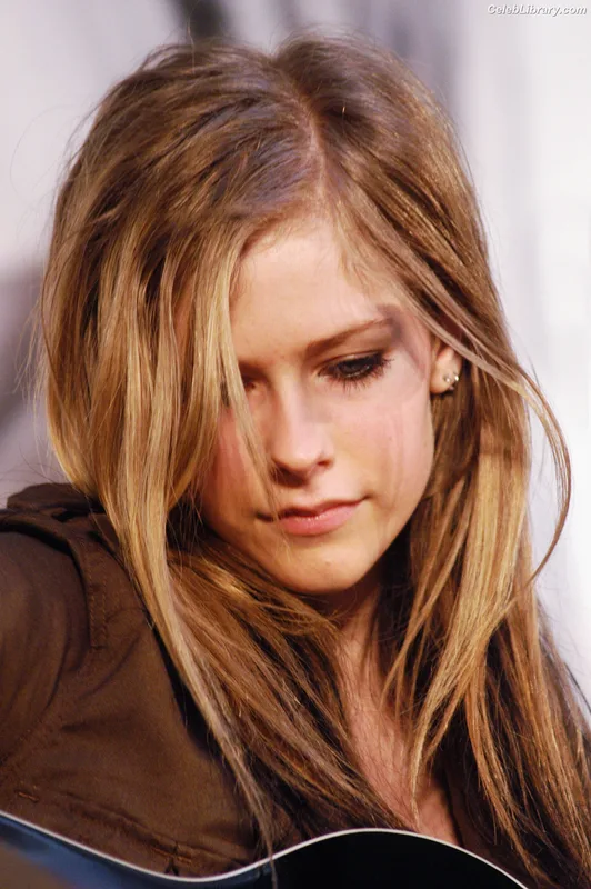 Avril Lavigne photo 3 of 791