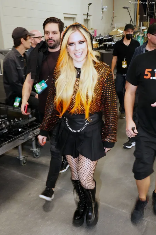 Avril Lavigne photo 6 of 791