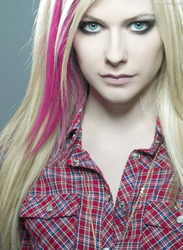 Avril Lavigne photo 11 of 791