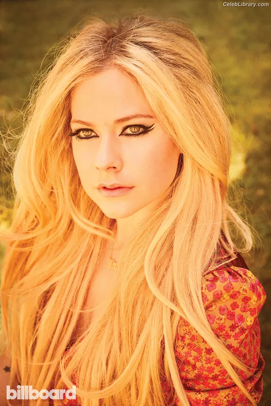 Avril Lavigne photo 23 of 791