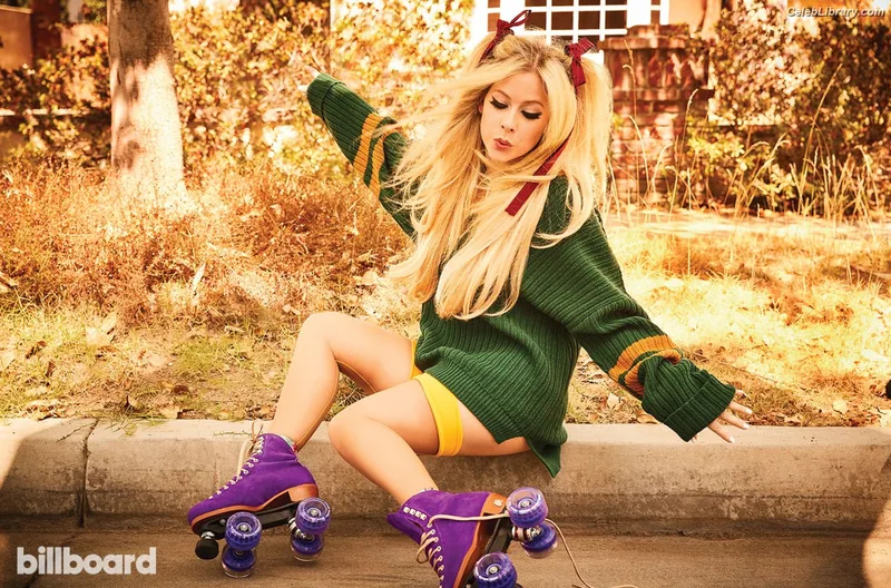Avril Lavigne photo 1 of 791